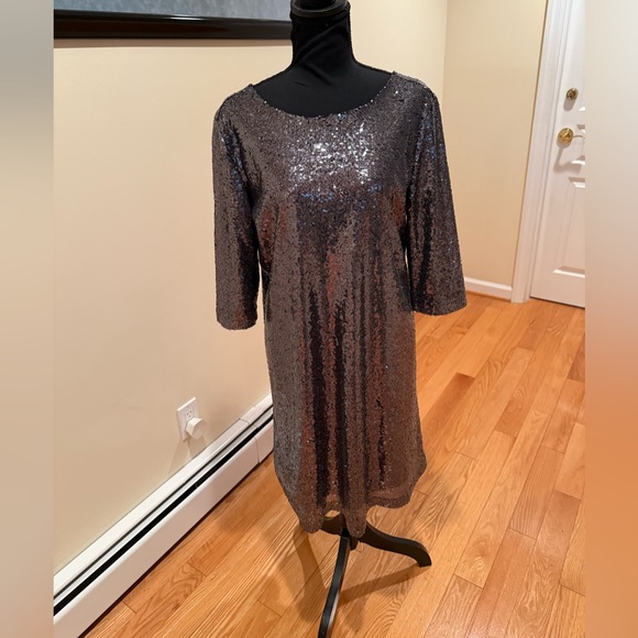 Elegant Black / Silver Sequin Mini Dress  Party Ready - Picture 1 of 14